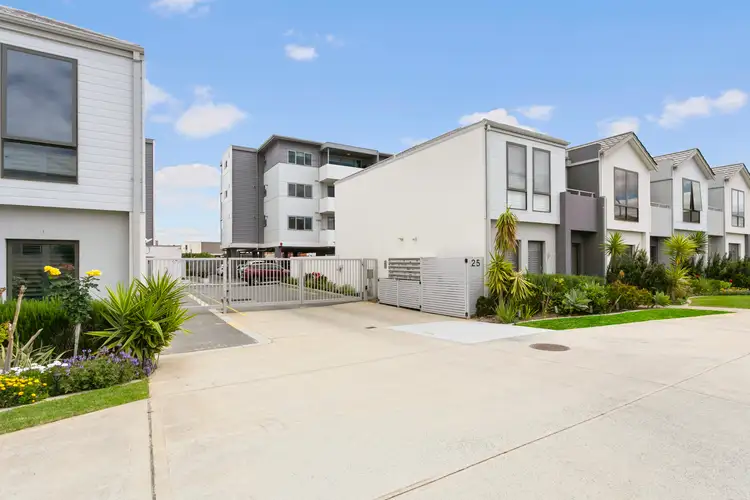 17/25 O'Connor Close, North Coogee WA 6163
