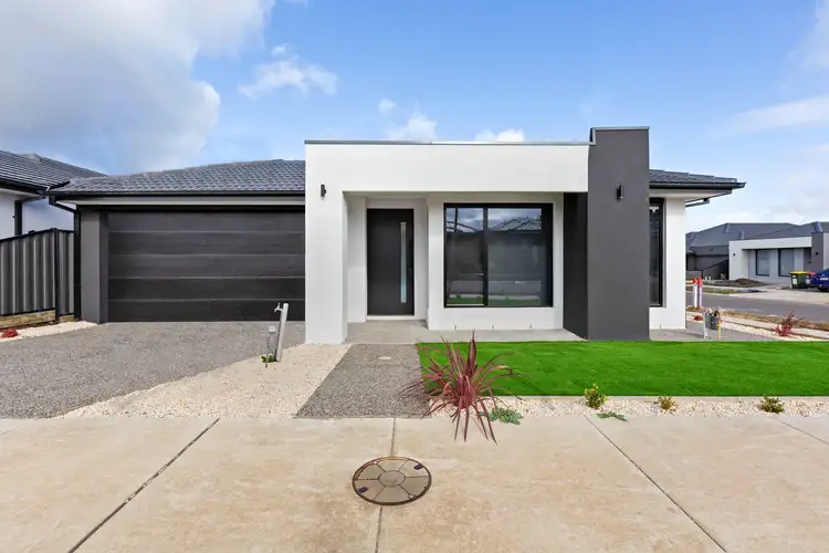 51 Clapham Avenue,, Wollert VIC 3750