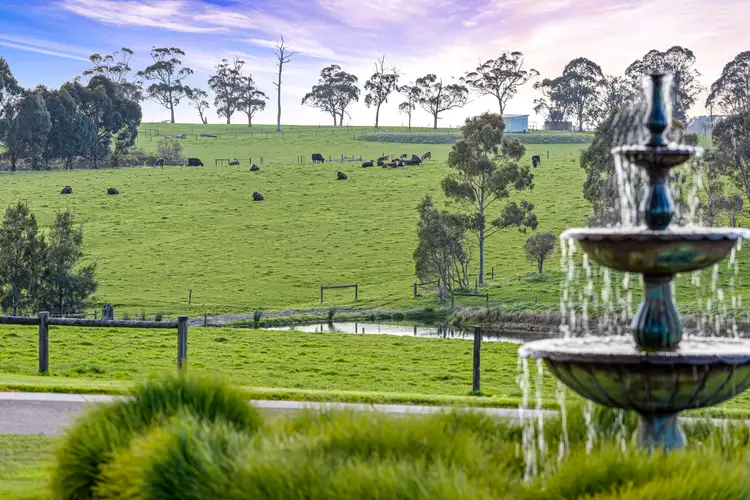 143 Invermay Road West, Athlone VIC 3818