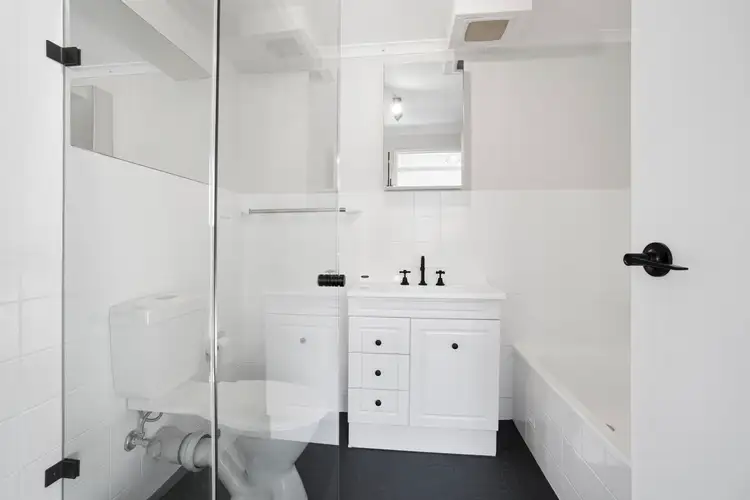 Fourth view of Homely apartment listing, 8/26 Boronia Street, Dee Why NSW 2099