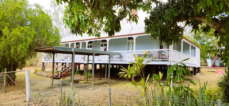 1 Railway Parade, Gin Gin QLD 4671