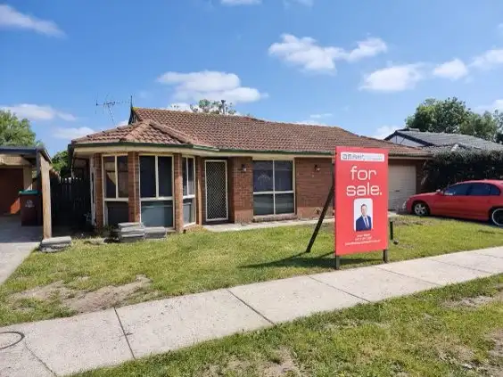 11 Crystal Gardens, Cranbourne West VIC 3977