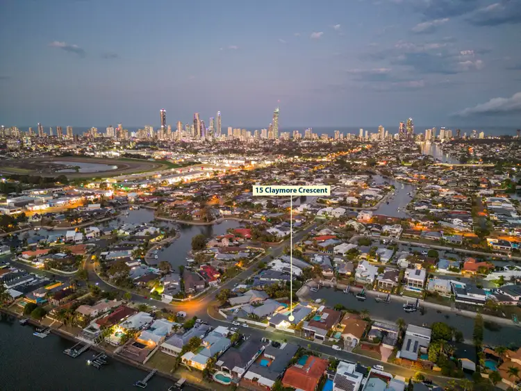 15 Claymore Crescent, Sorrento QLD 4217