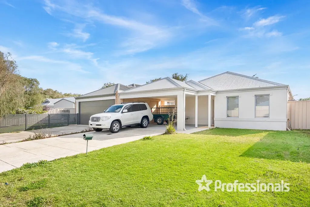 Main view of Homely house listing, 4 Cambridge Boulevard, Abbey WA 6280