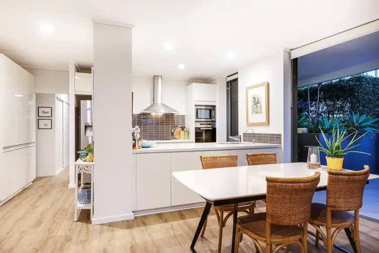 Fifth view of Homely apartment listing, 102/6 Tarcoola Crescent, Chevron Island QLD 4217