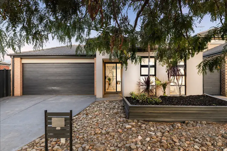 50 John Russell Road, Cranbourne West VIC 3977
