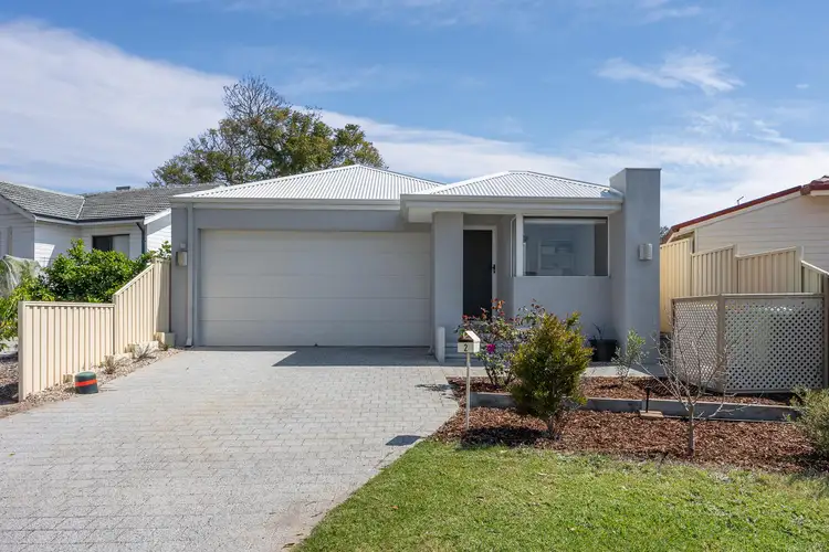 2 Harriott Street, Willagee WA 6156
