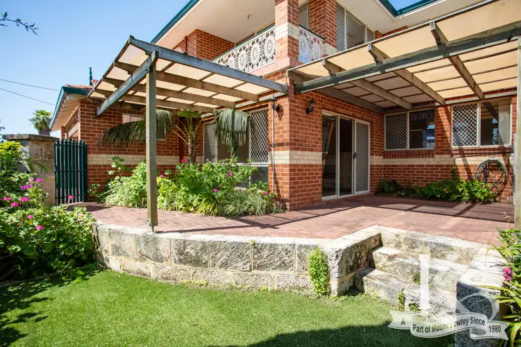 4A Fogerthorpe Crescent, Maylands WA 6051