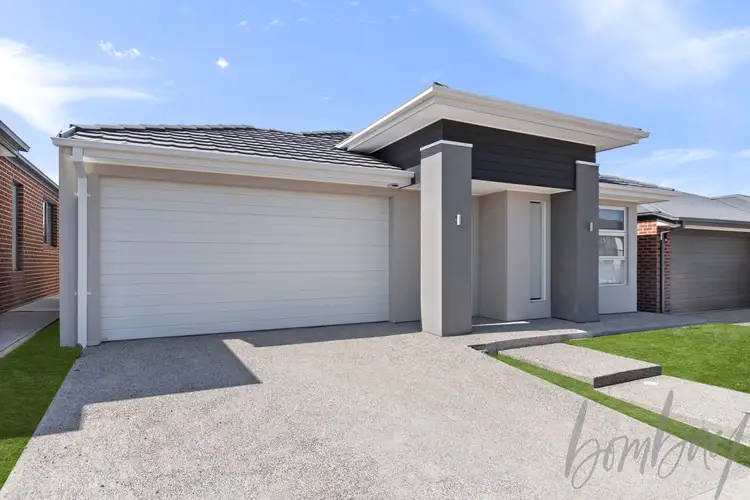 Second view of Homely house listing, 10 Artemis Way, Wollert VIC 3750