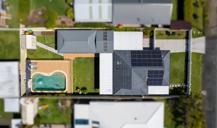 10 Erin Avenue, Berkeley Vale NSW 2261