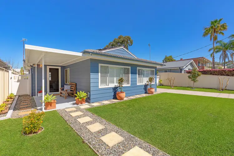 Fifth view of Homely house listing, 10 Erin Avenue, Berkeley Vale NSW 2261
