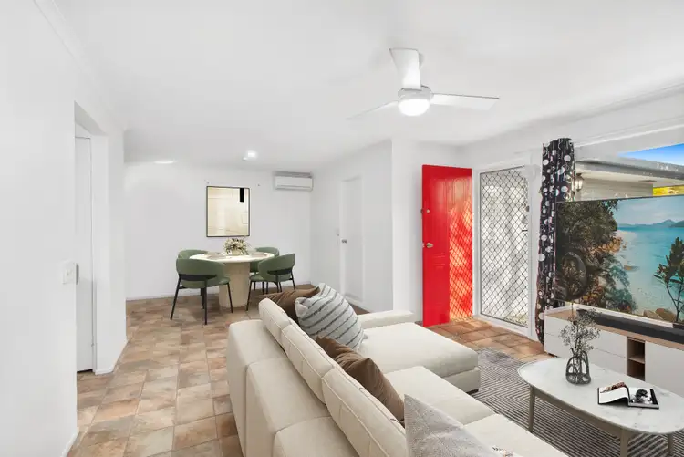Fourth view of Homely semi-detached listing, 2/20 Chaplin Crescent, Oxenford QLD 4210