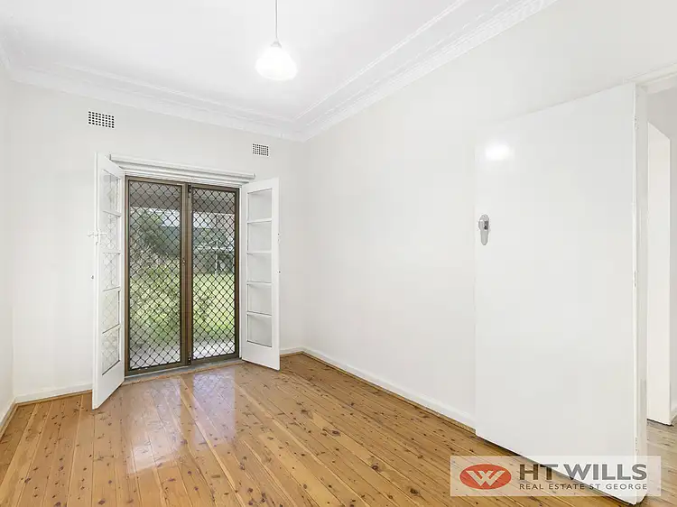 14a Blakesley Road, Carlton NSW 2218