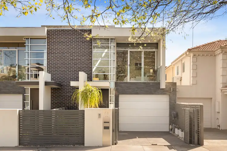 16 Kaikoura Avenue, Hawthorn East VIC 3123