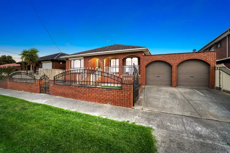 29 Robinvale Avenue, Thomastown VIC 3074