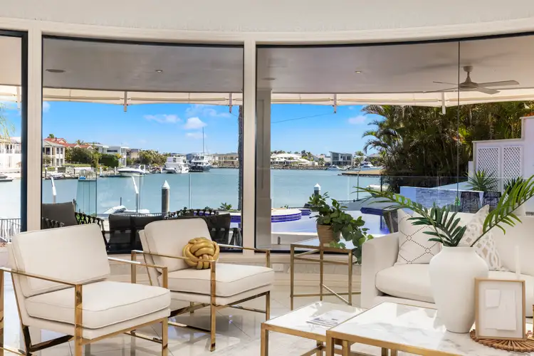 49 Raby Bay Boulevard, Raby Bay QLD 4163