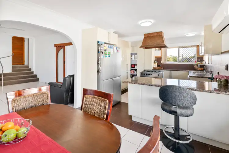 Sixth view of Homely house listing, 8 Erica Court, Labrador QLD 4215