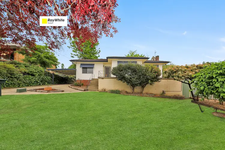 1 Highland Avenue, Tumut NSW 2720