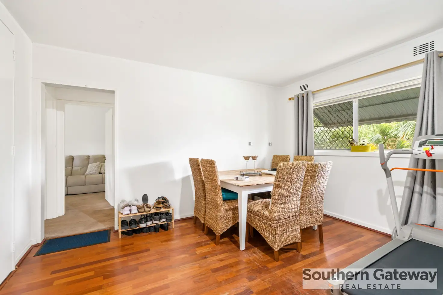 Main view of Homely unit listing, 4/13 Dowling Place, Orelia WA 6167