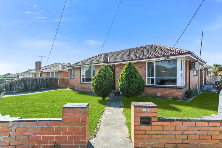 1/23 Koonalda Grove, Dandenong North VIC 3175