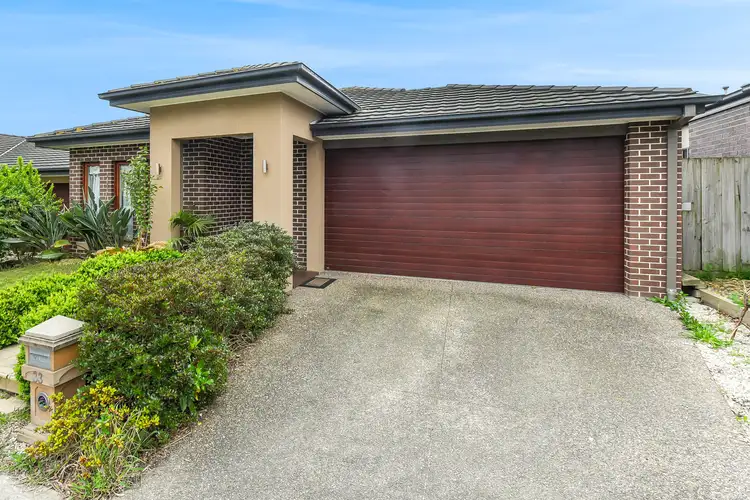 Main view of Homely house listing, 33 Nature Circuit, Cranbourne North VIC 3977