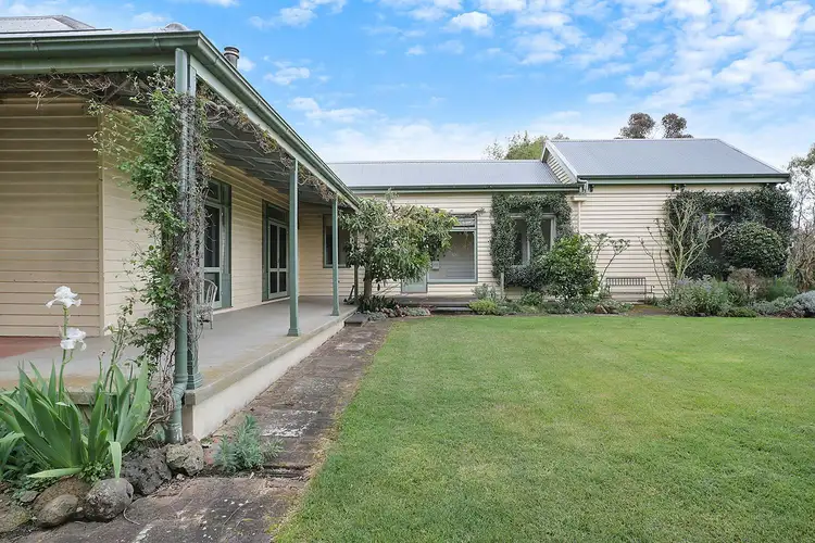 20 Darlington-Carranballac Road