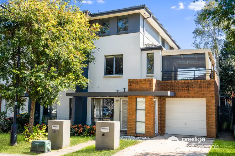 2/11 The Boulevarde, Holsworthy NSW 2173