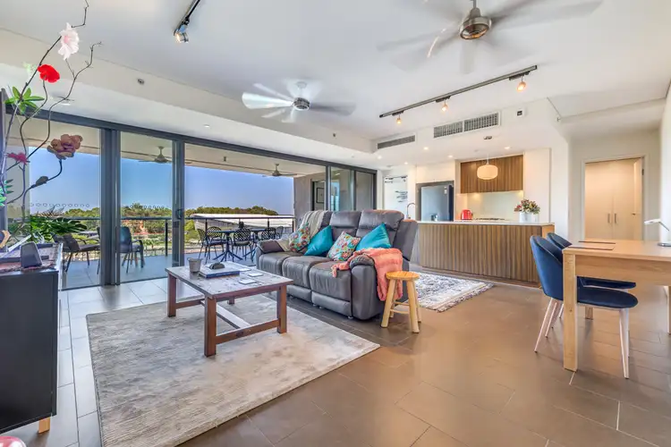 320/19 Kitchener Drive, Darwin City NT 800