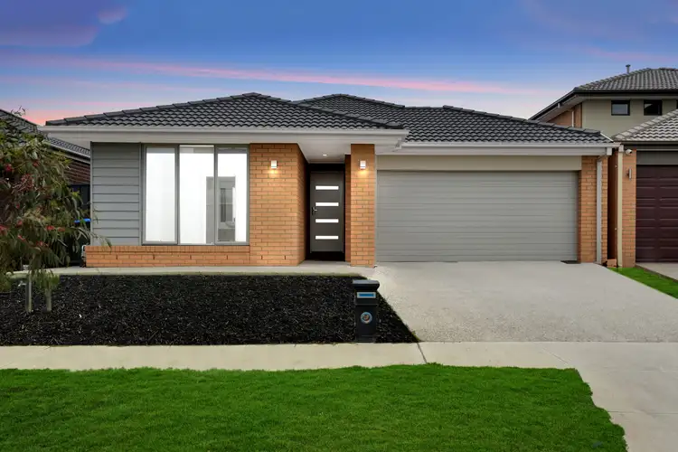 Second view of Homely house listing, 8 Mornington Avenue, Tarneit VIC 3029