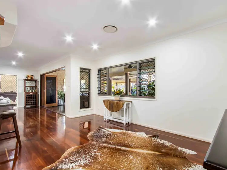 7 San Bromista Court, Urangan QLD 4655