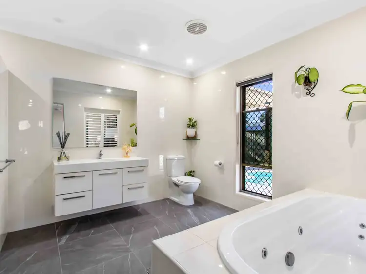 Sixth view of Homely house listing, 7 San Bromista Court, Urangan QLD 4655