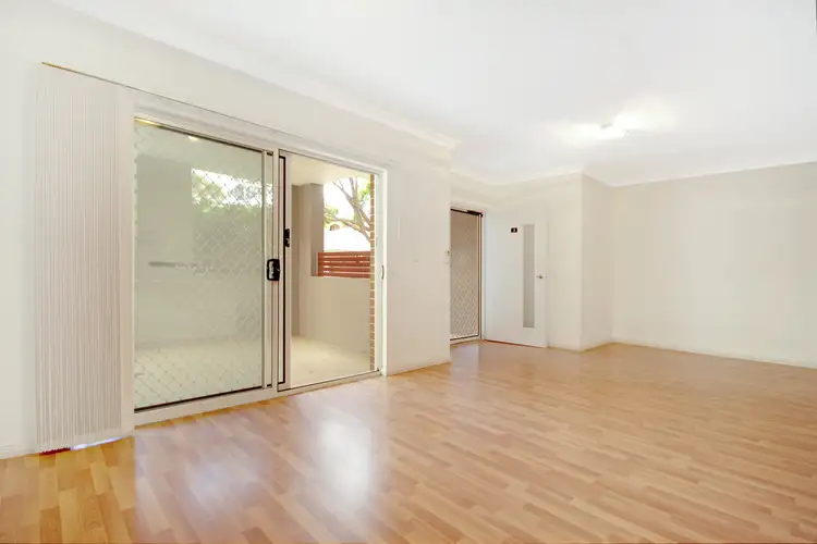 Fourth view of Homely unit listing, 2/8 Rutland Street, Allawah NSW 2218