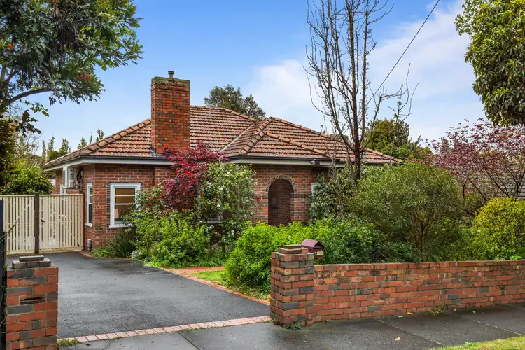 11 Longstaff Street, Kew East VIC 3102