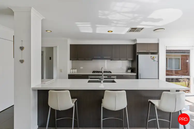 Fifth view of Homely house listing, 2 Kamunna Close, Strathdale VIC 3550