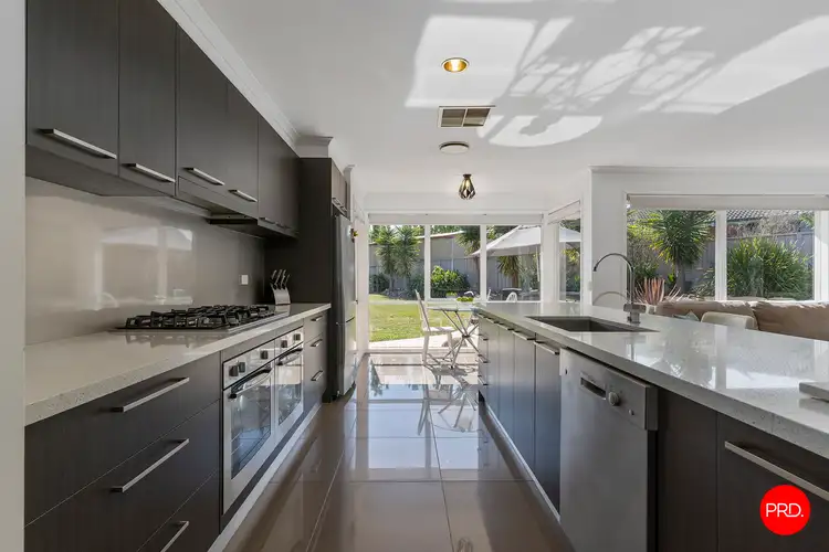 Sixth view of Homely house listing, 2 Kamunna Close, Strathdale VIC 3550