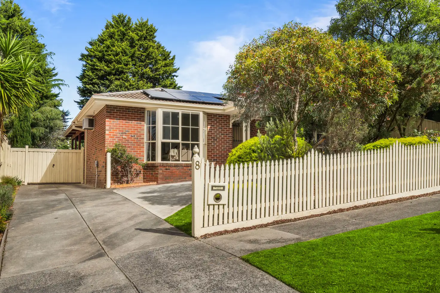 Main view of Homely house listing, 8 Denton Drive, Endeavour Hills VIC 3802