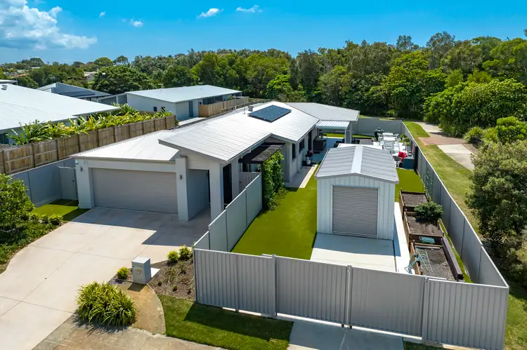 27 Salisbury Street, Redland Bay QLD 4165
