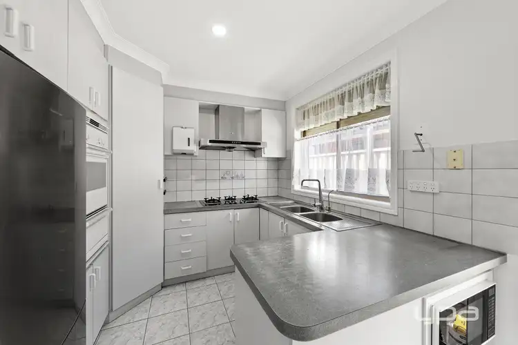 Sixth view of Homely unit listing, 2/14 Henley Gardens, Sunshine North VIC 3020
