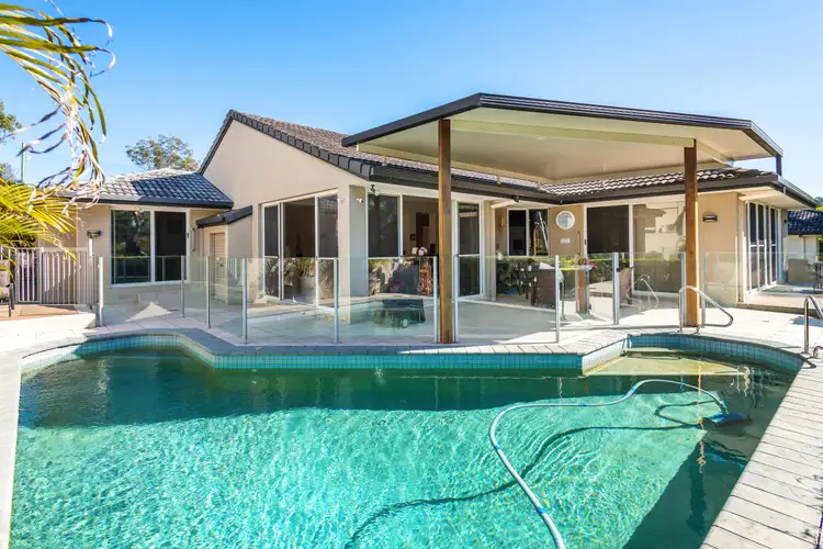 16 Canada Place, Arundel QLD 4214