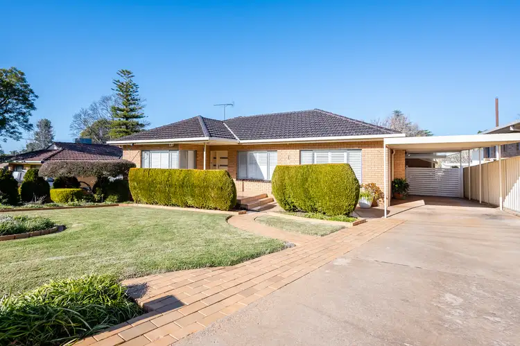 89 McNabb Crescent, Griffith NSW 2680