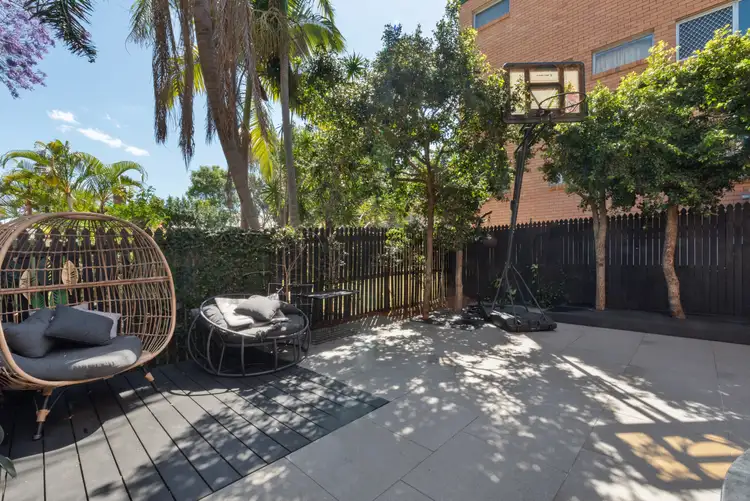 2/100 Bayview Terrace, Clayfield QLD 4011
