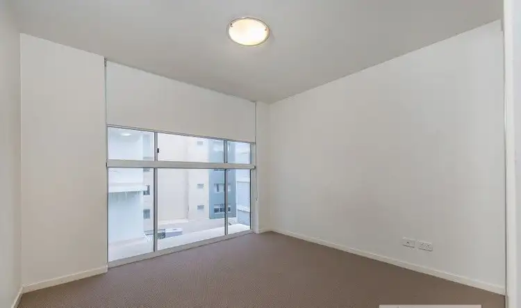 Seventh view of Homely unit listing, 303/87 Marine Parade, Redcliffe QLD 4020