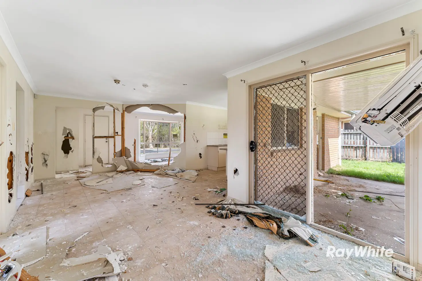 Main view of Homely house listing, 19 Billabong Drive, Crestmead QLD 4132