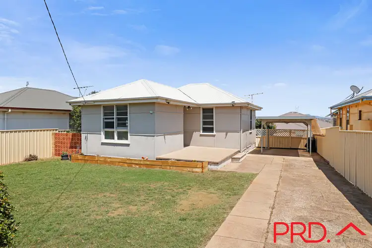 17 Peel Street, Tamworth NSW 2340