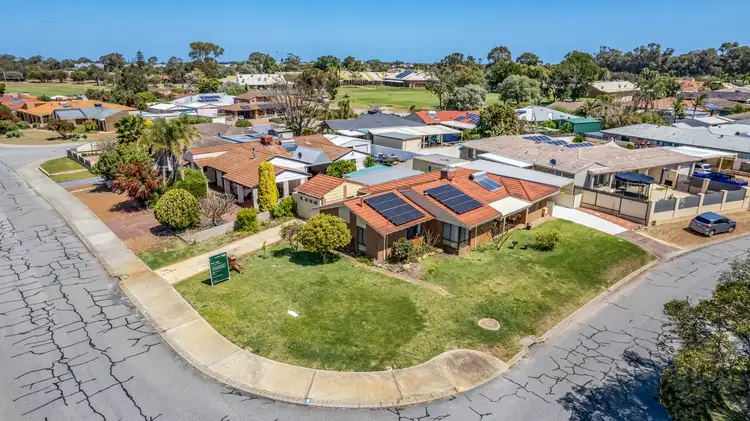 5 Sandalwood Parade, Halls Head WA 6210