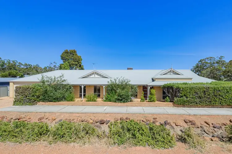 62 Coulterhand Circle, Byford WA 6122