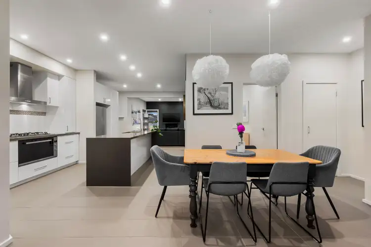 Fourth view of Homely townhouse listing, 1/52 Erskine Road, Macleod VIC 3085