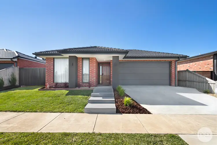 Main view of Homely house listing, 33 Kensington Boulevard, Smythes Creek VIC 3351