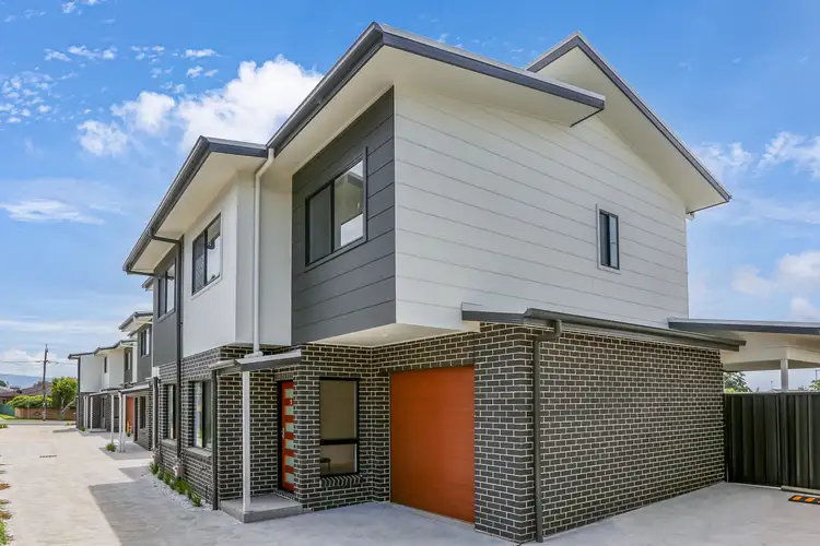 Main view of Homely townhouse listing, 5/10 Taylor Rd, Albion Park NSW 2527