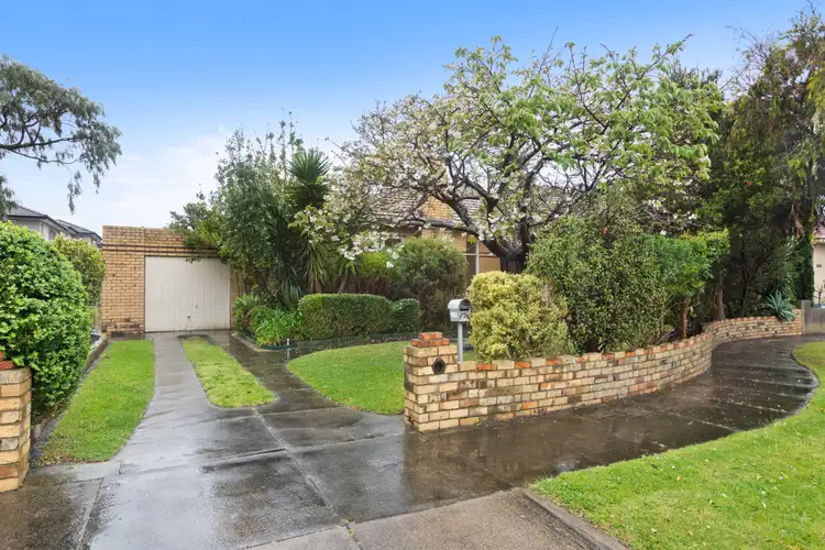 Second view of Homely house listing, 5 Shelford Court, Cheltenham VIC 3192